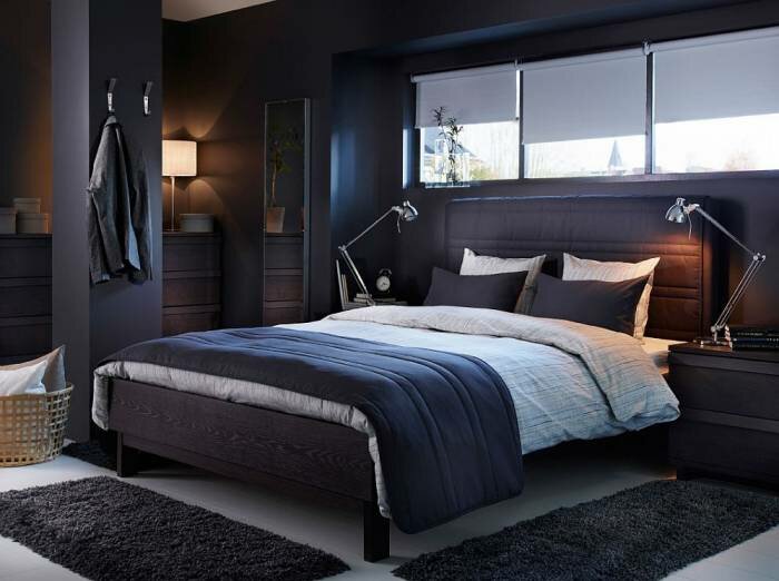 Спальня с темно- капризными взгляд соответствия bedframe приставы в смысле сложности
