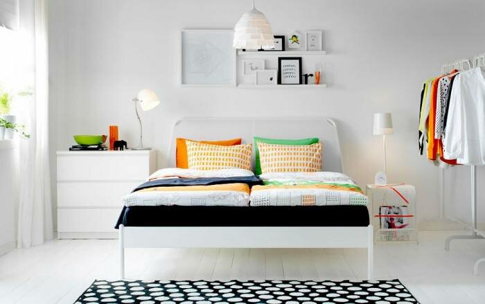 Шикарный номер с СОЗ цвета гладкий DUKEN кровать и стильный столик IKEA